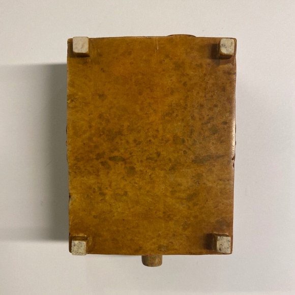 Butterfly Jewelry Box in Stone - Picture 12 of 12